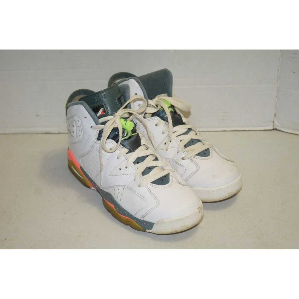 Air Jordan 6 Retro Mango Ghost Green Sneakers Size 6.5y Pre-Owned 384665-114